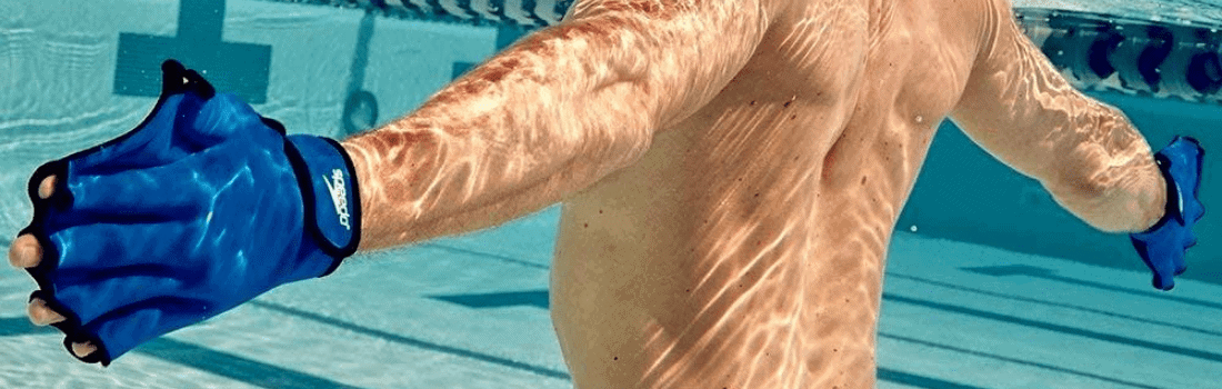 Wasseraerobic macht Spaß und bietet eine gute Bewegungsmöglichkeit.