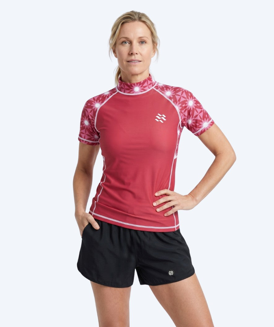 Watery UV Shirt für Damen - Aiko Kurzarm Rashguard - Rosa/Dunkelrot