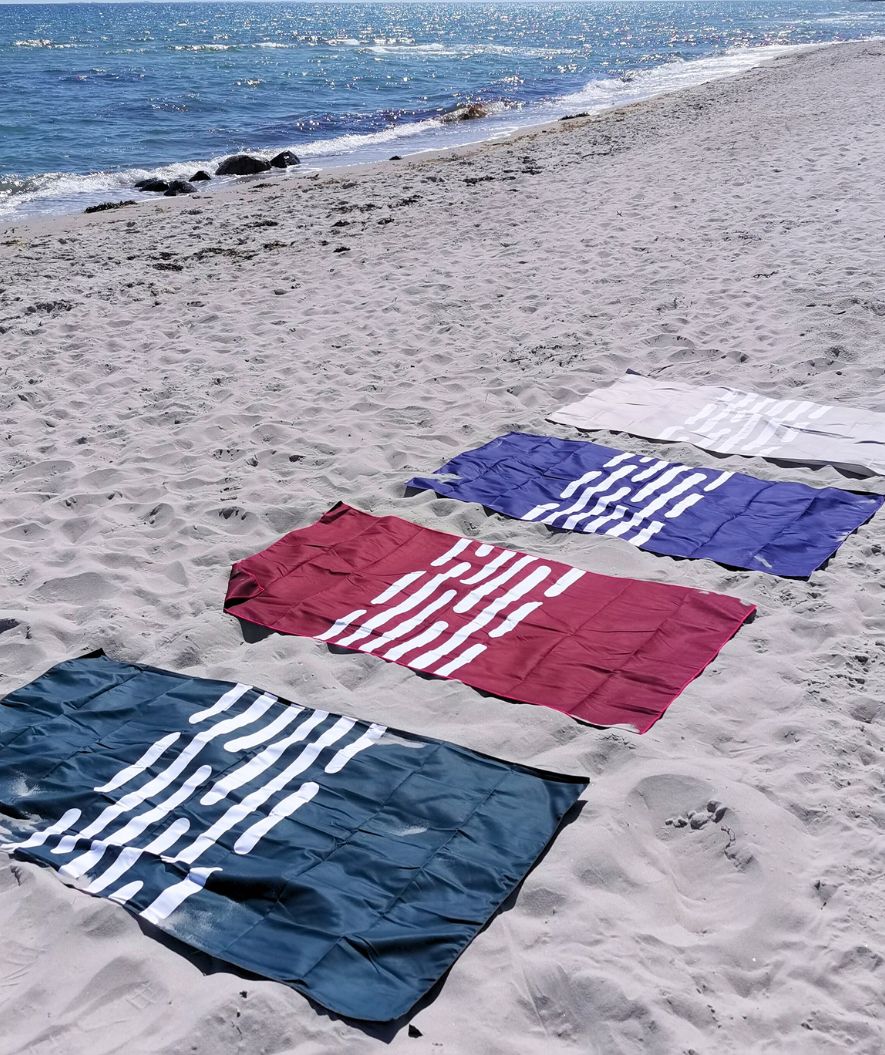 Watery Mikrofaser Badehandtuch - Eco Nebraska Familie - Schwarz