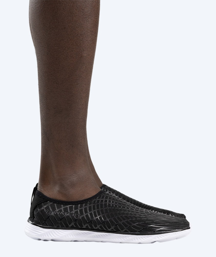 Watery Badeschuhe für Erwachsene - Kawaii - Schwarz